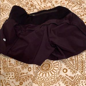 black lulu lemon shorts
